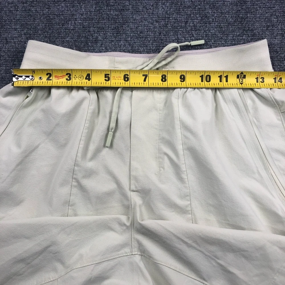 Lululemon Women’s License to Train Linerless Shorts - Picture 5 of 7